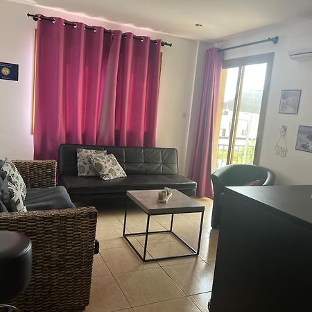Charalambous Apartment Paphos Ngoại thất bức ảnh