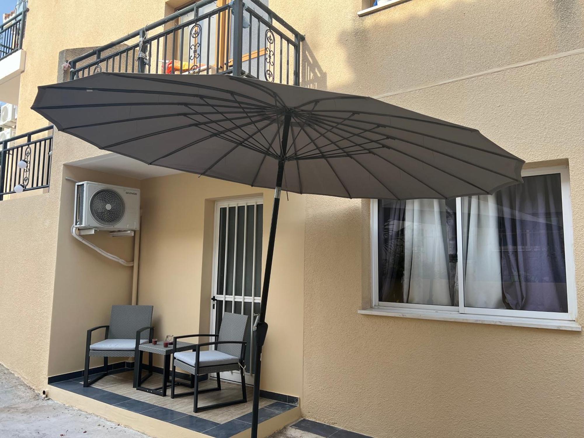 Charalambous Apartment Paphos Ngoại thất bức ảnh