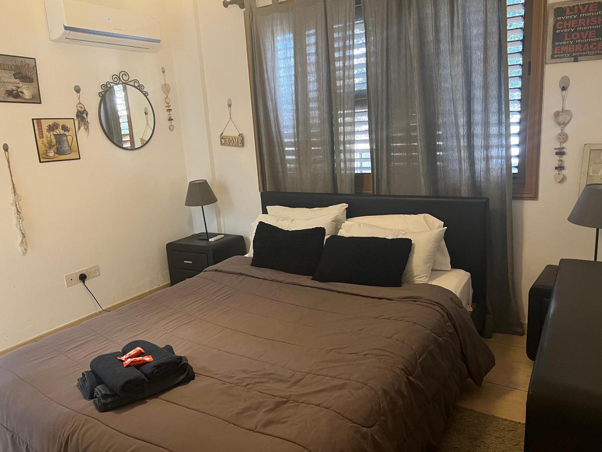 Charalambous Apartment Paphos Ngoại thất bức ảnh