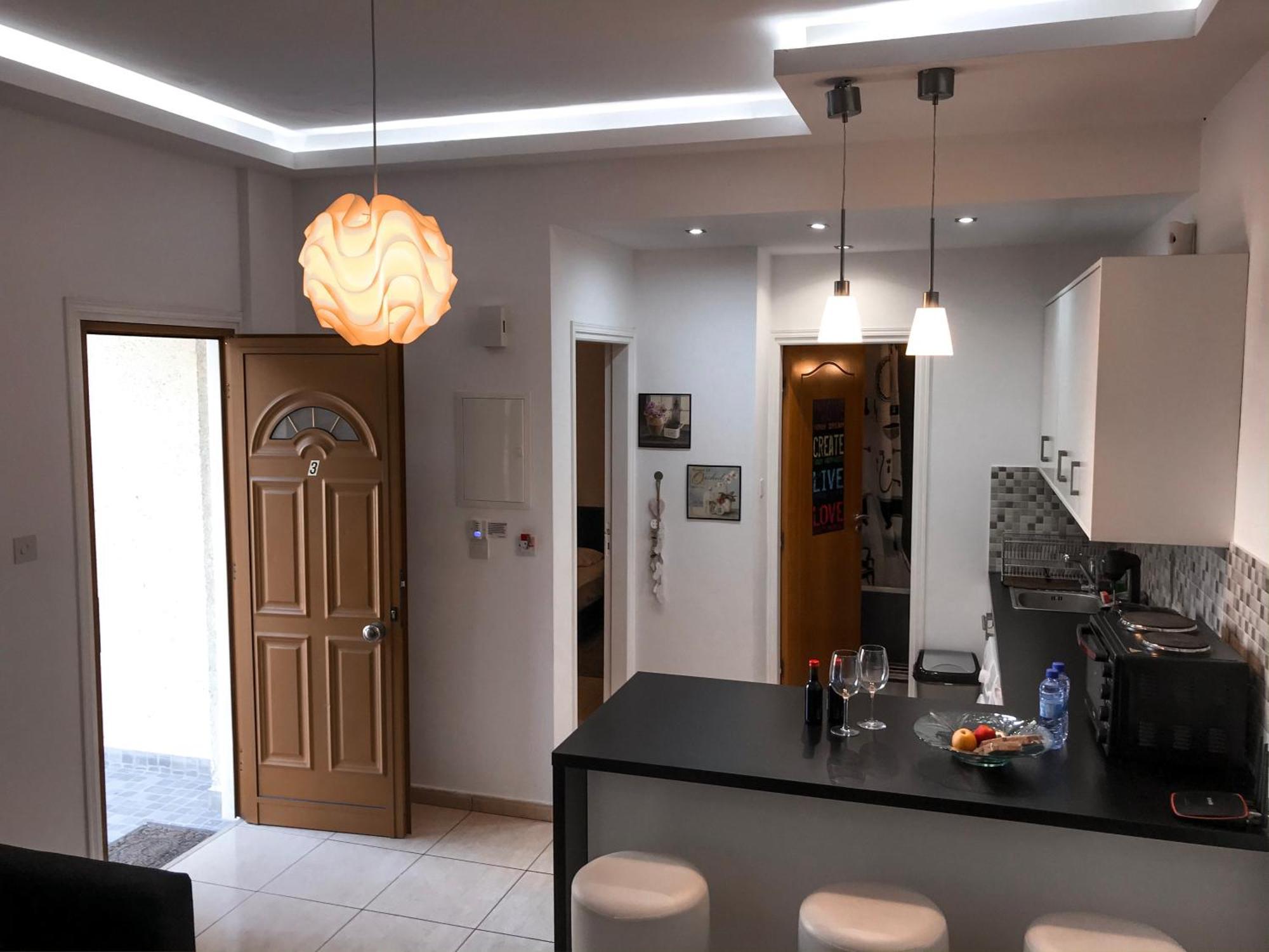 Charalambous Apartment Paphos Phòng bức ảnh